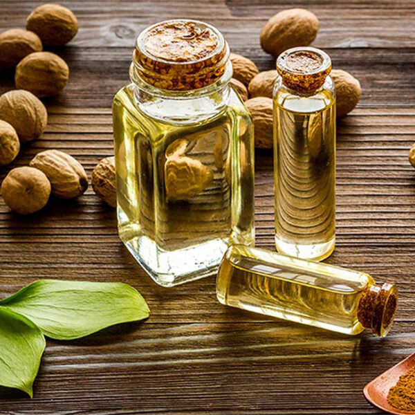 nutmeg essential oil